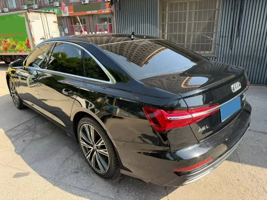 2019 Mercedes-Benz GLC Class 2.0T 245HP L4 9AT,autocango,china used car exporter,china ev exporter,chinese used car exporter,chinese used ev exporter