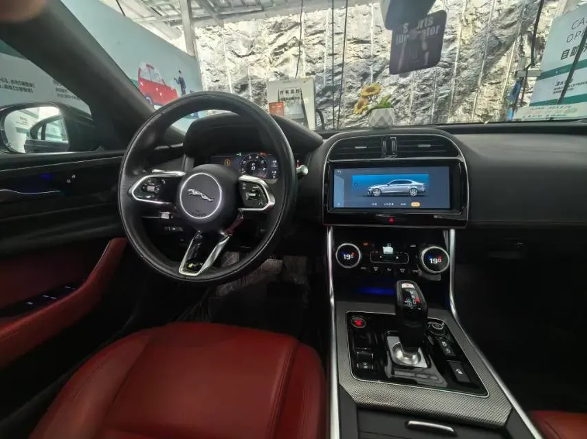 2023 Jaguar XEL 2.0T 250HP L4 8AT,autocango,china used car exporter,china ev exporter,chinese used car exporter,chinese used ev exporter