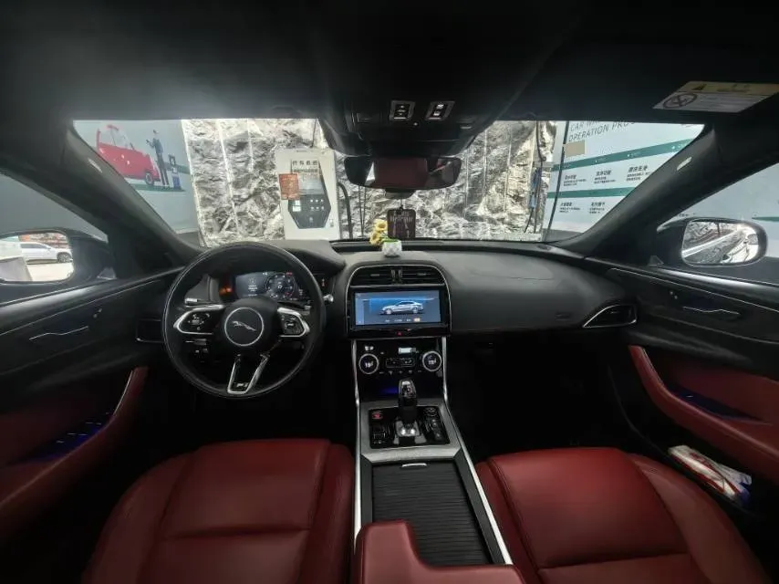 2023 Jaguar XEL 2.0T 250HP L4 8AT,autocango,china used car exporter,china ev exporter,chinese used car exporter,chinese used ev exporter