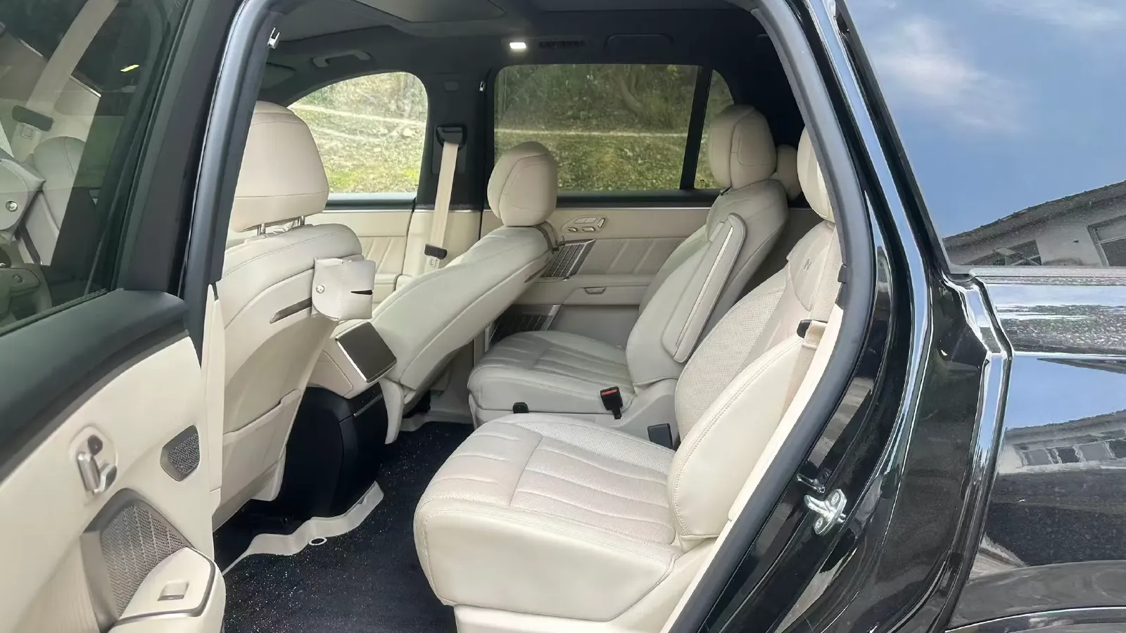 2025 ONVO L90 BEV,autocango,china used car exporter,china ev exporter,chinese used car exporter,chinese used ev exporter