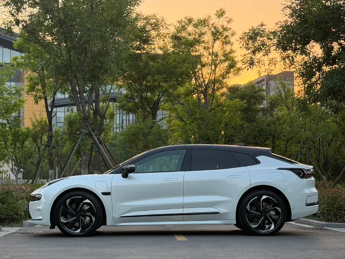 2022 Zeekr 001 BEV 100KWH,autocango,china used car exporter,china ev exporter,chinese used car exporter,chinese used ev exporter