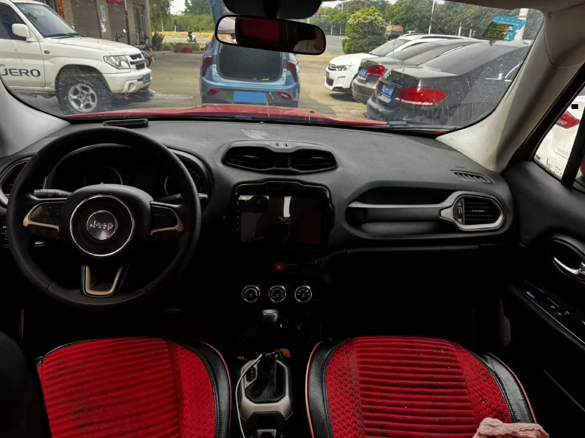 2017 Jeep Renegade 1.4T 150HP L4 7DCT,autocango,china used car exporter,china ev exporter,chinese used car exporter,chinese used ev exporter