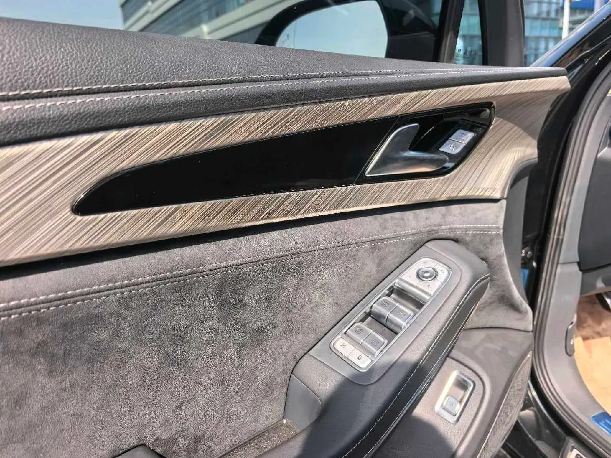 2023 HongQi H9 2.0T 252HP L4 7DCT,autocango,china used car exporter,china ev exporter,chinese used car exporter,chinese used ev exporter