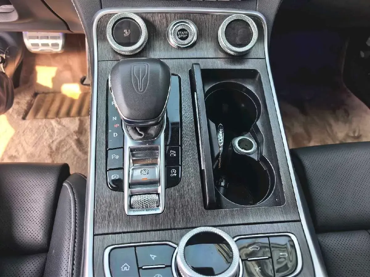 2023 HongQi H9 2.0T 252HP L4 7DCT,autocango,china used car exporter,china ev exporter,chinese used car exporter,chinese used ev exporter