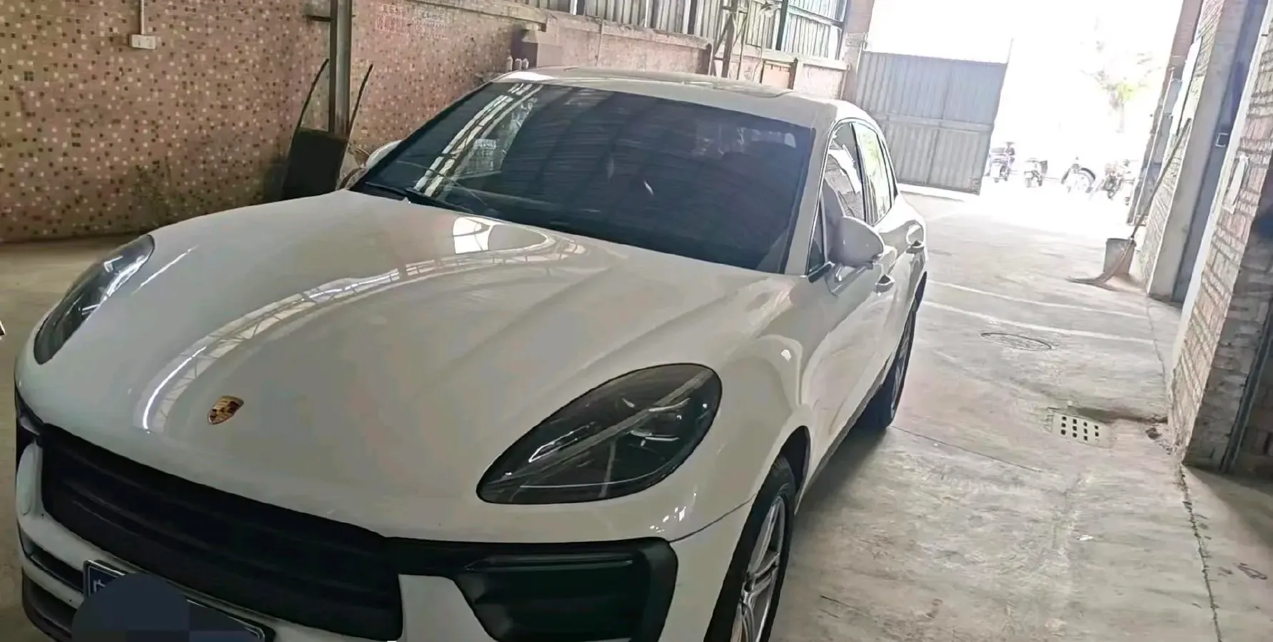 2023 Porsche Macan 2.0T 265HP L4 7DCT,autocango,china used car exporter,china ev exporter,chinese used car exporter,chinese used ev exporter