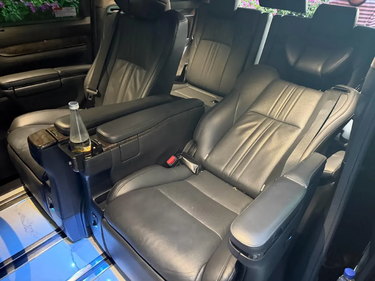 2020 Toyota Alphard 2.5L 117HP L4 E-CVT Hybrid,autocango,china used car exporter,china ev exporter,chinese used car exporter,chinese used ev exporter