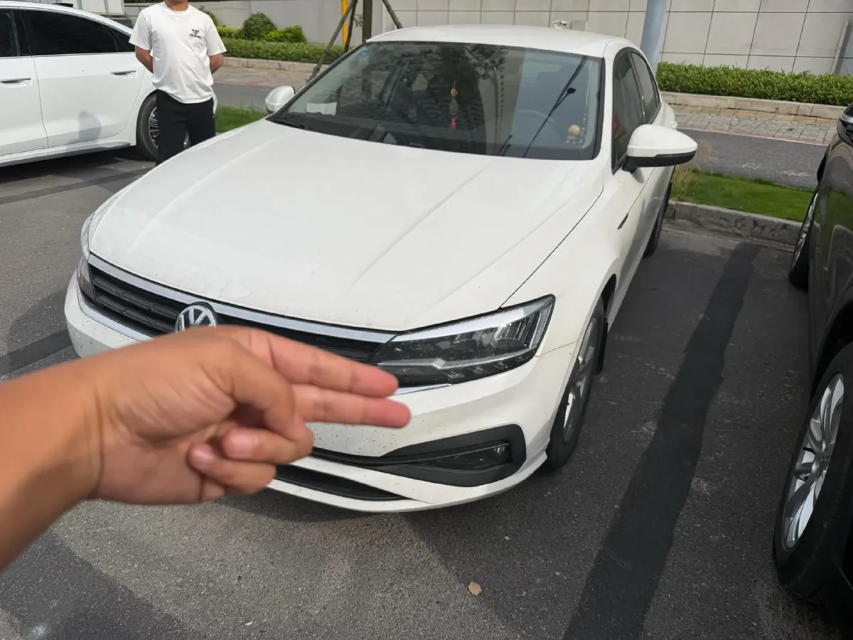 2019 Volkswagen T-Cross 1.4T 150HP L4 7DCT,autocango,china used car exporter,china ev exporter,chinese used car exporter,chinese used ev exporter