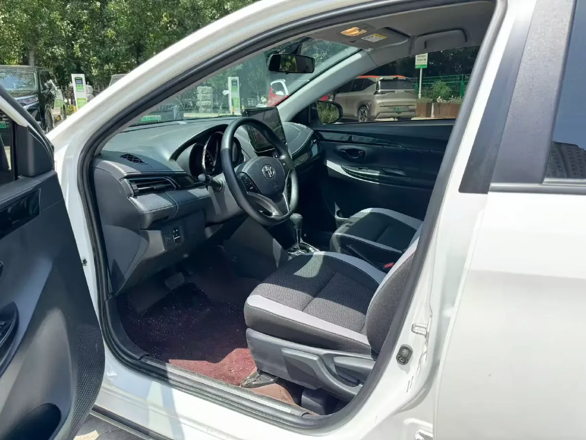 2022 Toyota Yaris L 1.5L 112HP L4 CVT,autocango,china used car exporter,china ev exporter,chinese used car exporter,chinese used ev exporter