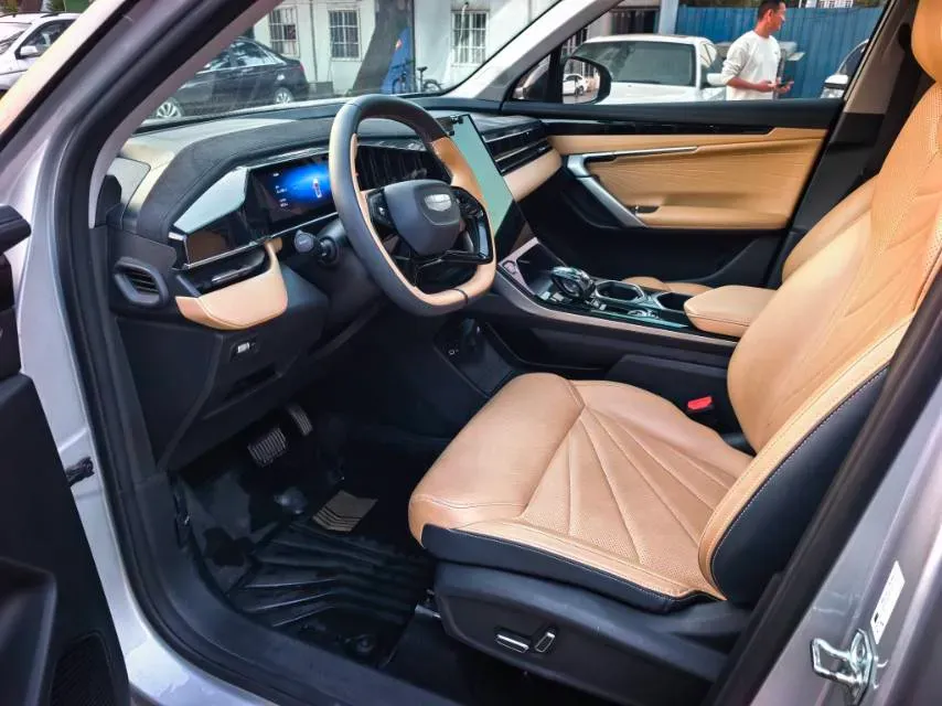 2023 Geely StarRay 1.5T 181HP L4 7DCT,autocango,china used car exporter,china ev exporter,chinese used car exporter,chinese used ev exporter