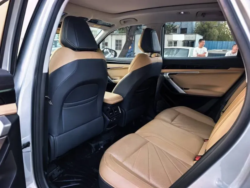 2023 Geely StarRay 1.5T 181HP L4 7DCT,autocango,china used car exporter,china ev exporter,chinese used car exporter,chinese used ev exporter