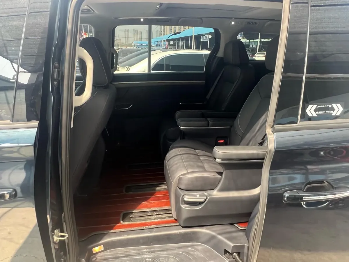 2021 GAC Trumpchi M8 2.0T 252HP L4 8AT,autocango,china used car exporter,china ev exporter,chinese used car exporter,chinese used ev exporter