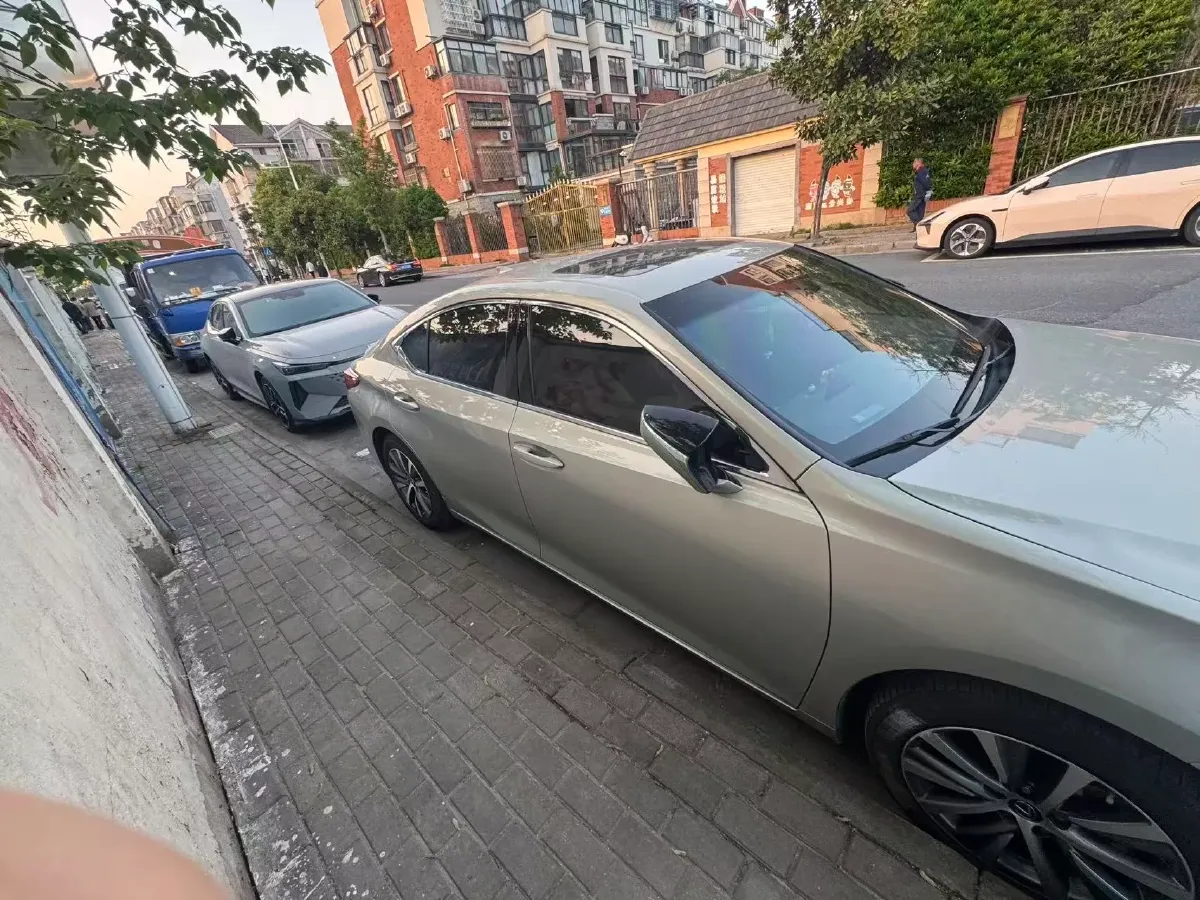 2020 Lexus ES 2.0L 173HP L4 CVT,autocango,china used car exporter,china ev exporter,chinese used car exporter,chinese used ev exporter