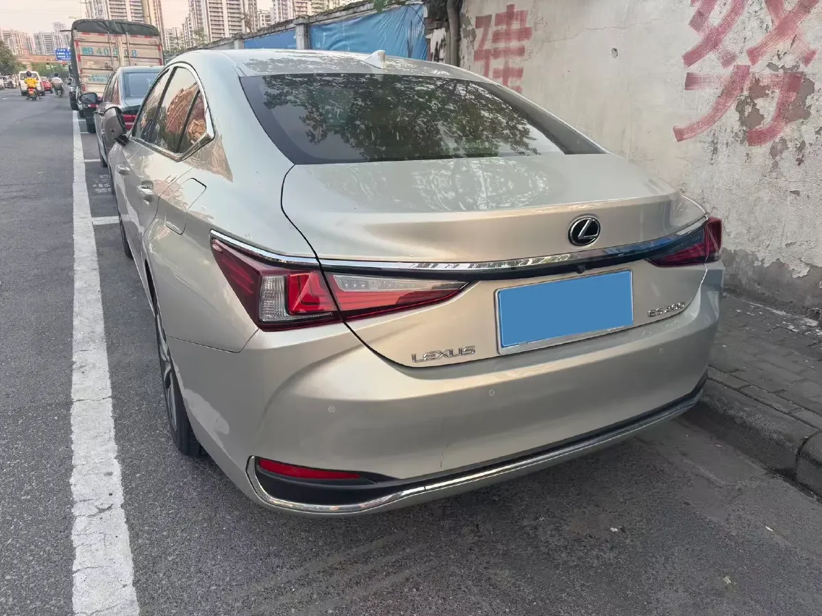 2020 Lexus ES 2.0L 173HP L4 CVT,autocango,china used car exporter,china ev exporter,chinese used car exporter,chinese used ev exporter