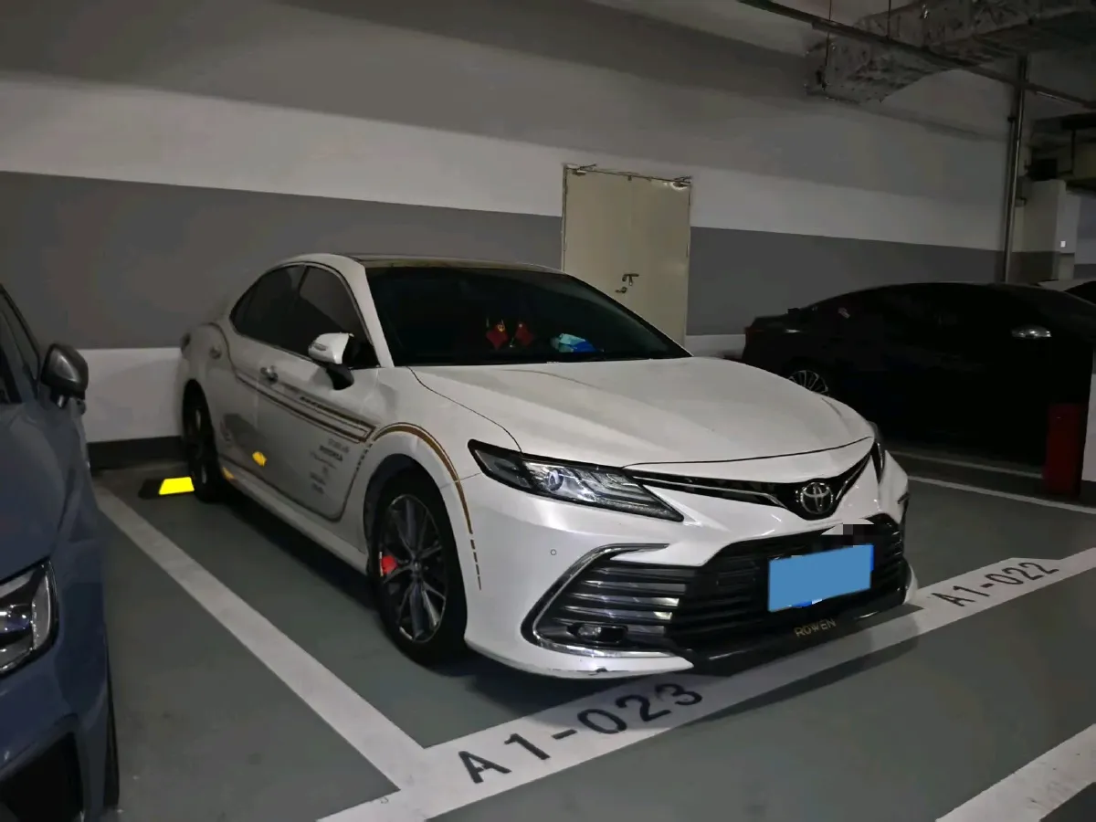 2021 Toyota Camry 2.5L 209HP L4 8AT,autocango,china used car exporter,china ev exporter,chinese used car exporter,chinese used ev exporter