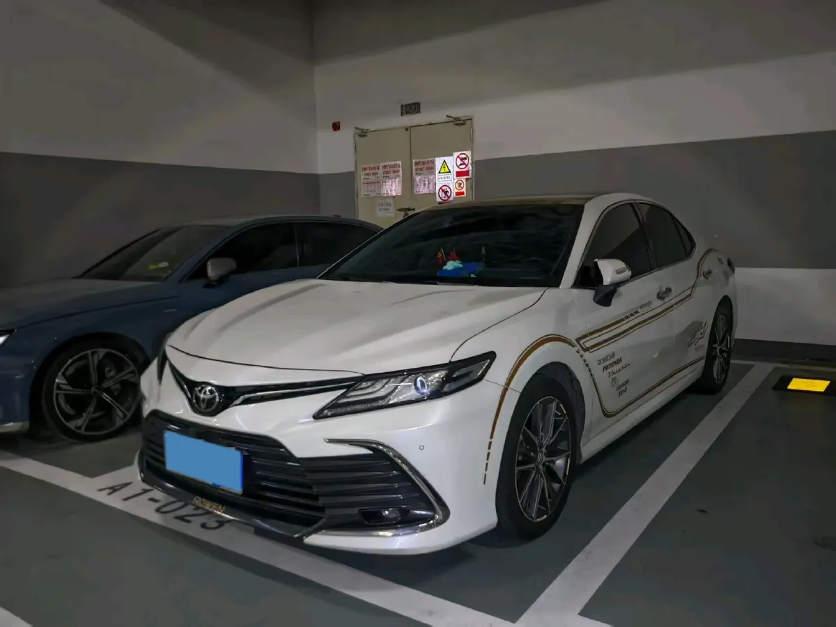 2021 Toyota Camry 2.5L 209HP L4 8AT,autocango,china used car exporter,china ev exporter,chinese used car exporter,chinese used ev exporter