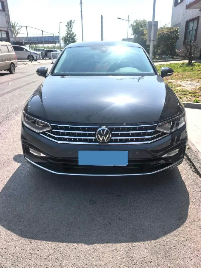 2023 Volkswagen Magotan 2.0T 186HP L4 7DCT,autocango,china used car exporter,china ev exporter,chinese used car exporter,chinese used ev exporter