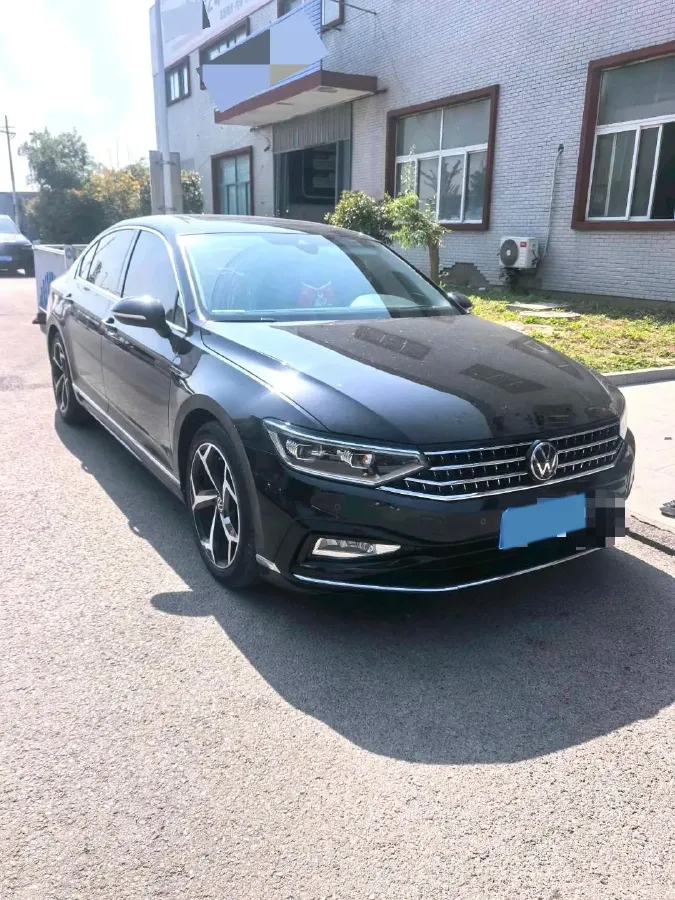 2023 Volkswagen Magotan 2.0T 186HP L4 7DCT,autocango,china used car exporter,china ev exporter,chinese used car exporter,chinese used ev exporter