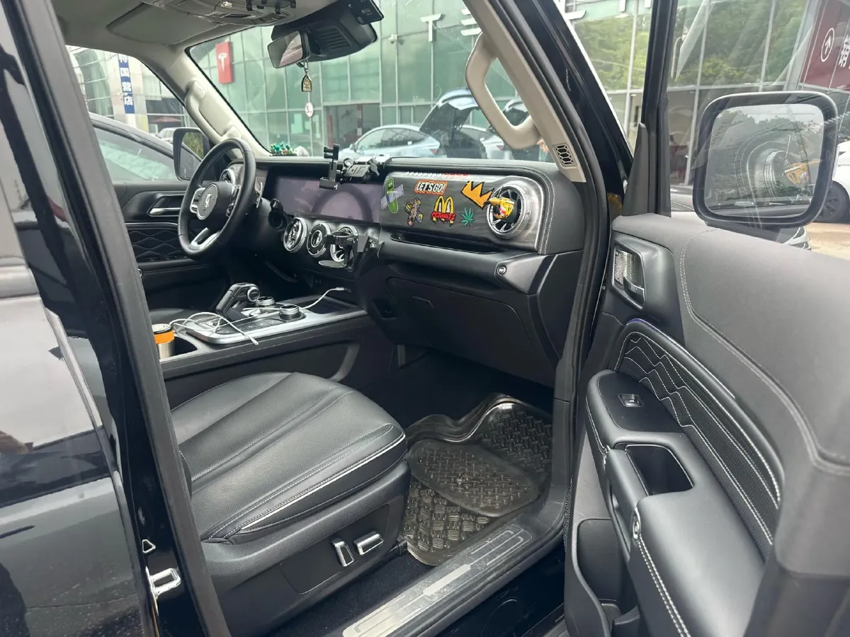 2021 Tank 300 2.0T 227HP L4 8AT,autocango,china used car exporter,china ev exporter,chinese used car exporter,chinese used ev exporter