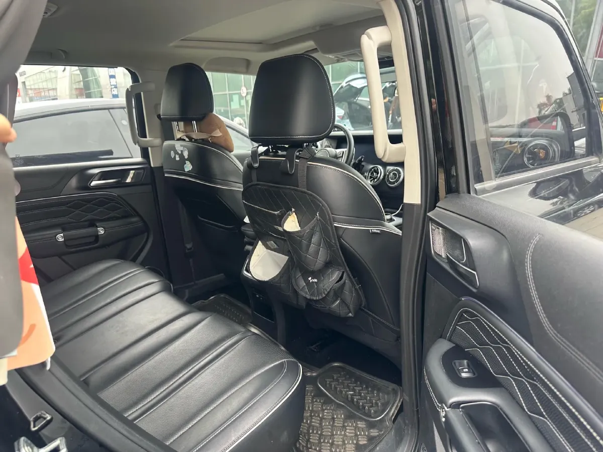 2021 Tank 300 2.0T 227HP L4 8AT,autocango,china used car exporter,china ev exporter,chinese used car exporter,chinese used ev exporter