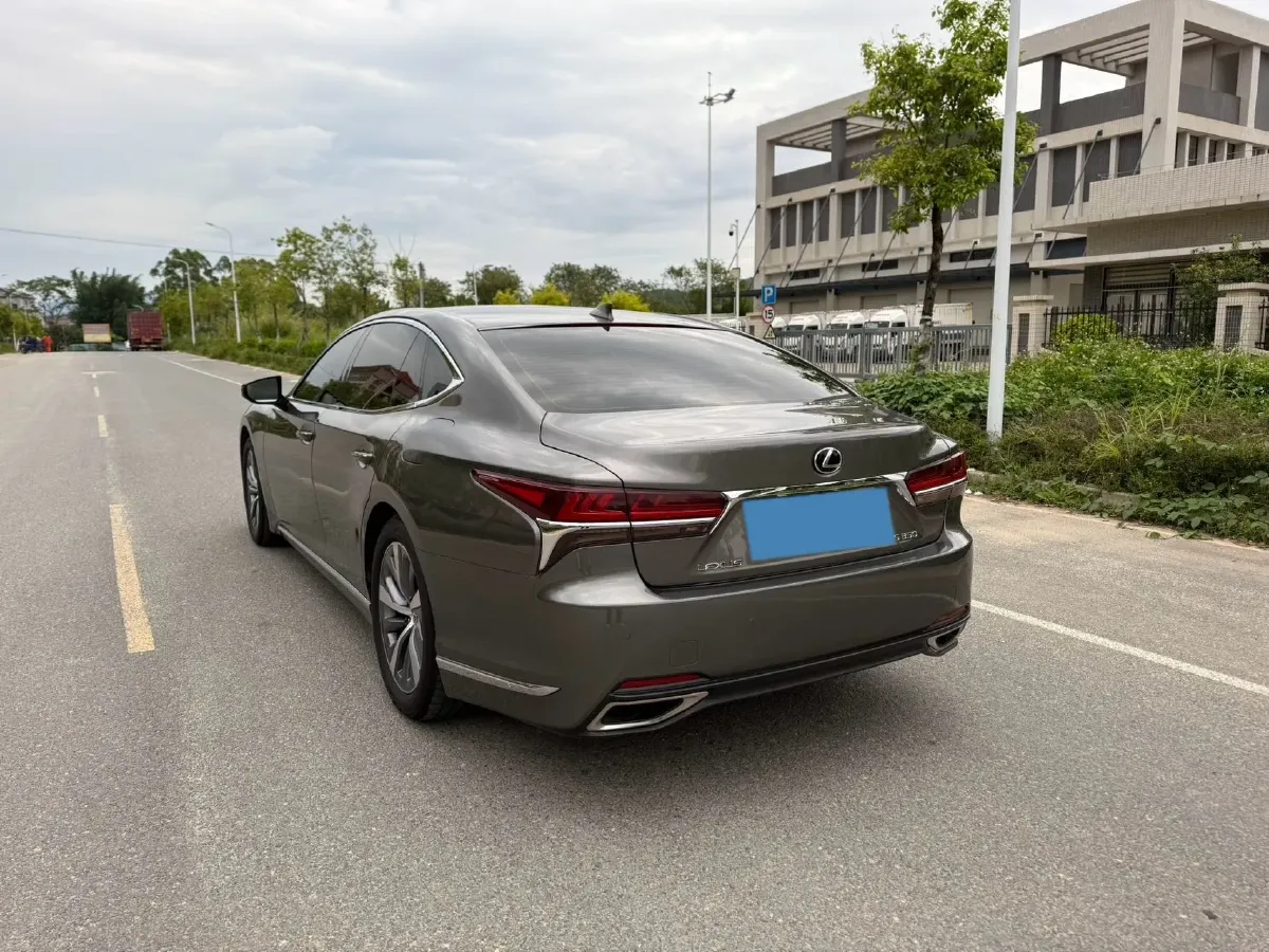 2018 Lexus LS 3.5L 299HP V6 E-CVT Hybrid,autocango,china used car exporter,china ev exporter,chinese used car exporter,chinese used ev exporter