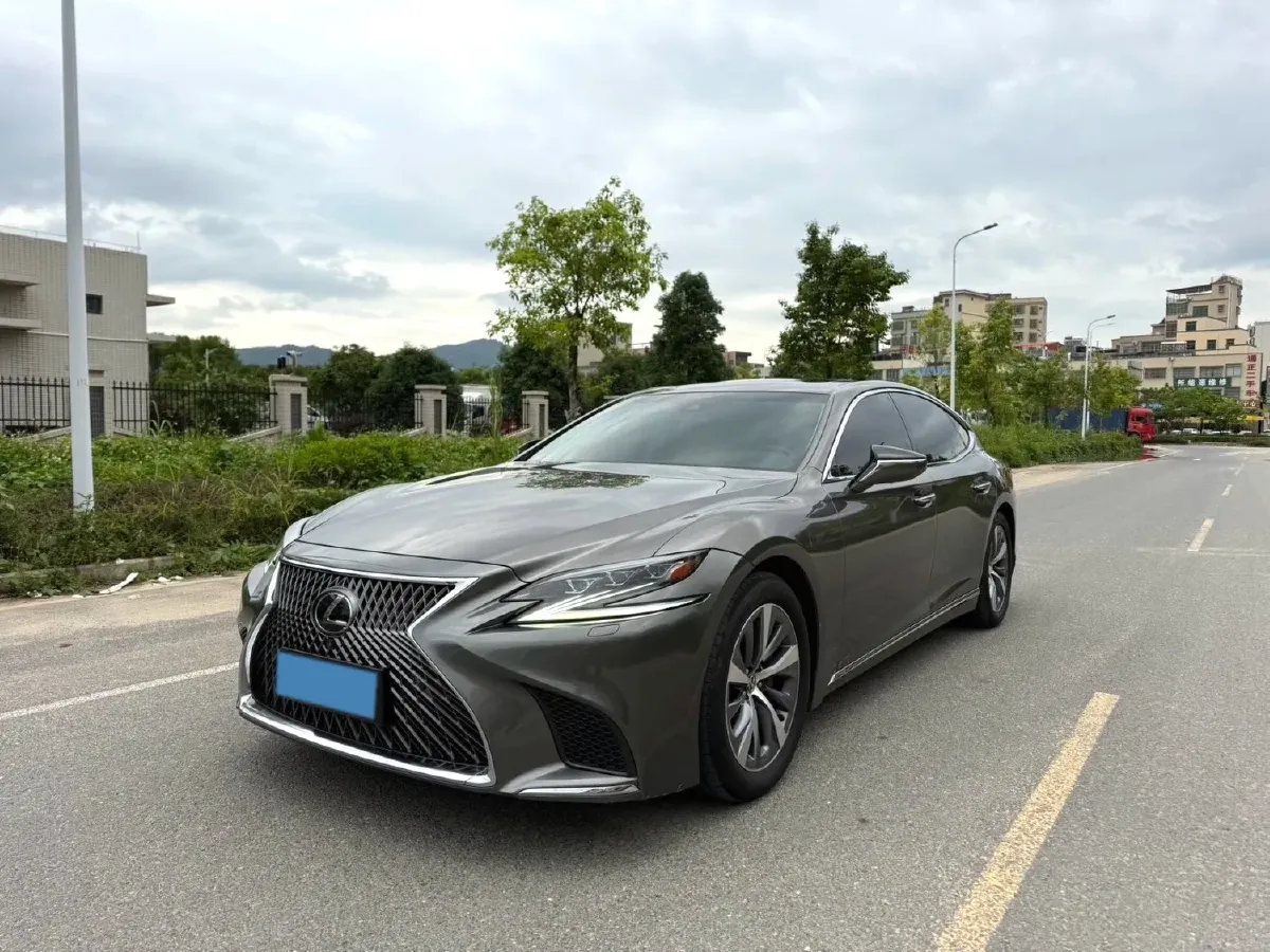 2018 Lexus LS 3.5L 299HP V6 E-CVT Hybrid,autocango,china used car exporter,china ev exporter,chinese used car exporter,chinese used ev exporter