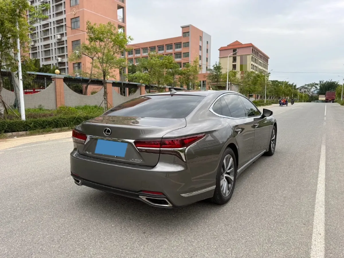2018 Lexus LS 3.5L 299HP V6 E-CVT Hybrid,autocango,china used car exporter,china ev exporter,chinese used car exporter,chinese used ev exporter