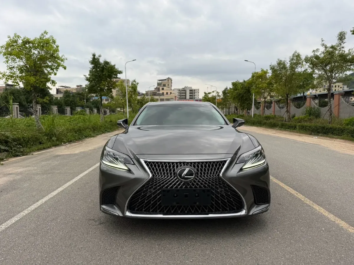 2018 Lexus LS 3.5L 299HP V6 E-CVT Hybrid,autocango,china used car exporter,china ev exporter,chinese used car exporter,chinese used ev exporter