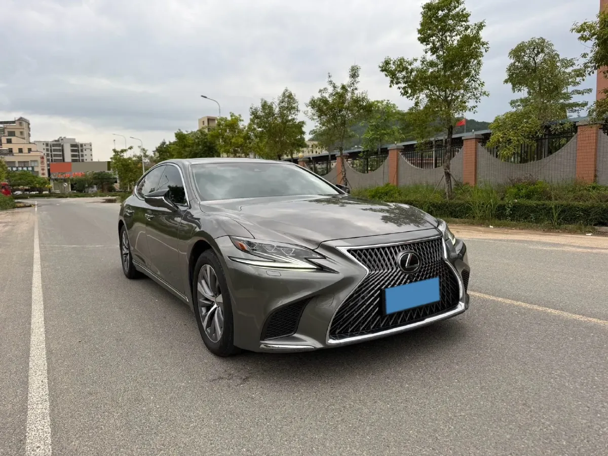2018 Lexus LS 3.5L 299HP V6 E-CVT Hybrid,autocango,china used car exporter,china ev exporter,chinese used car exporter,chinese used ev exporter
