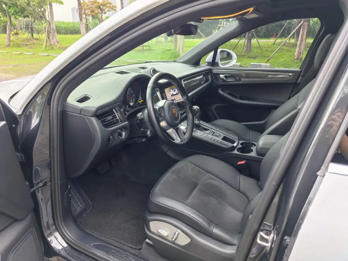 2018 Porsche Macan 2.0T 252HP L4 7DCT,autocango,china used car exporter,china ev exporter,chinese used car exporter,chinese used ev exporter
