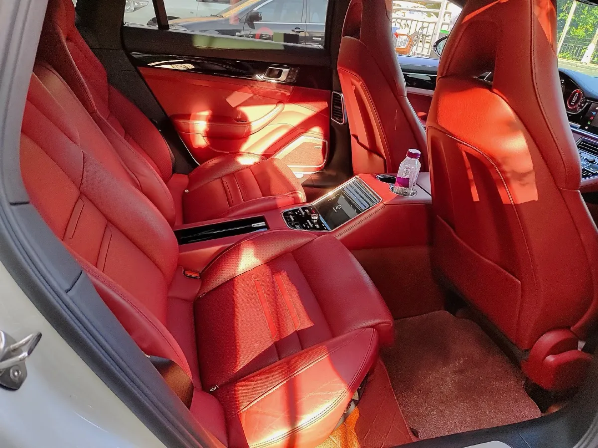2021 Porsche Panamera 2.9T 330HP V6 8DCT,autocango,china used car exporter,china ev exporter,chinese used car exporter,chinese used ev exporter