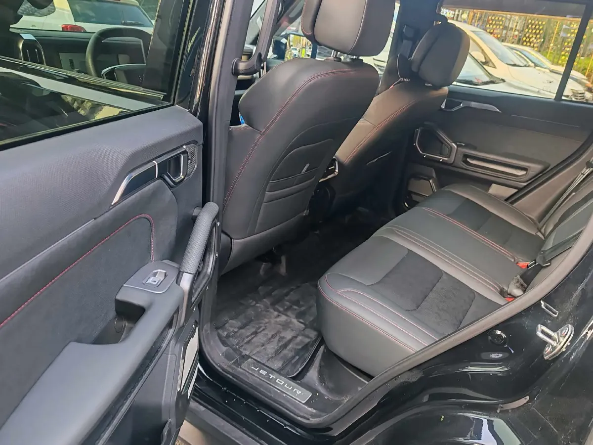 2023 Jetour Traveller 2.0T 254HP L4 7DCT,autocango,china used car exporter,china ev exporter,chinese used car exporter,chinese used ev exporter
