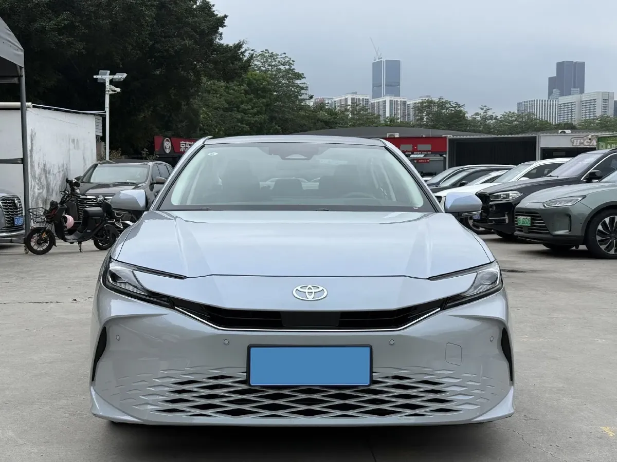 2024 Toyota Camry 2.0L 173HP L4 CVT,autocango,china used car exporter,china ev exporter,chinese used car exporter,chinese used ev exporter