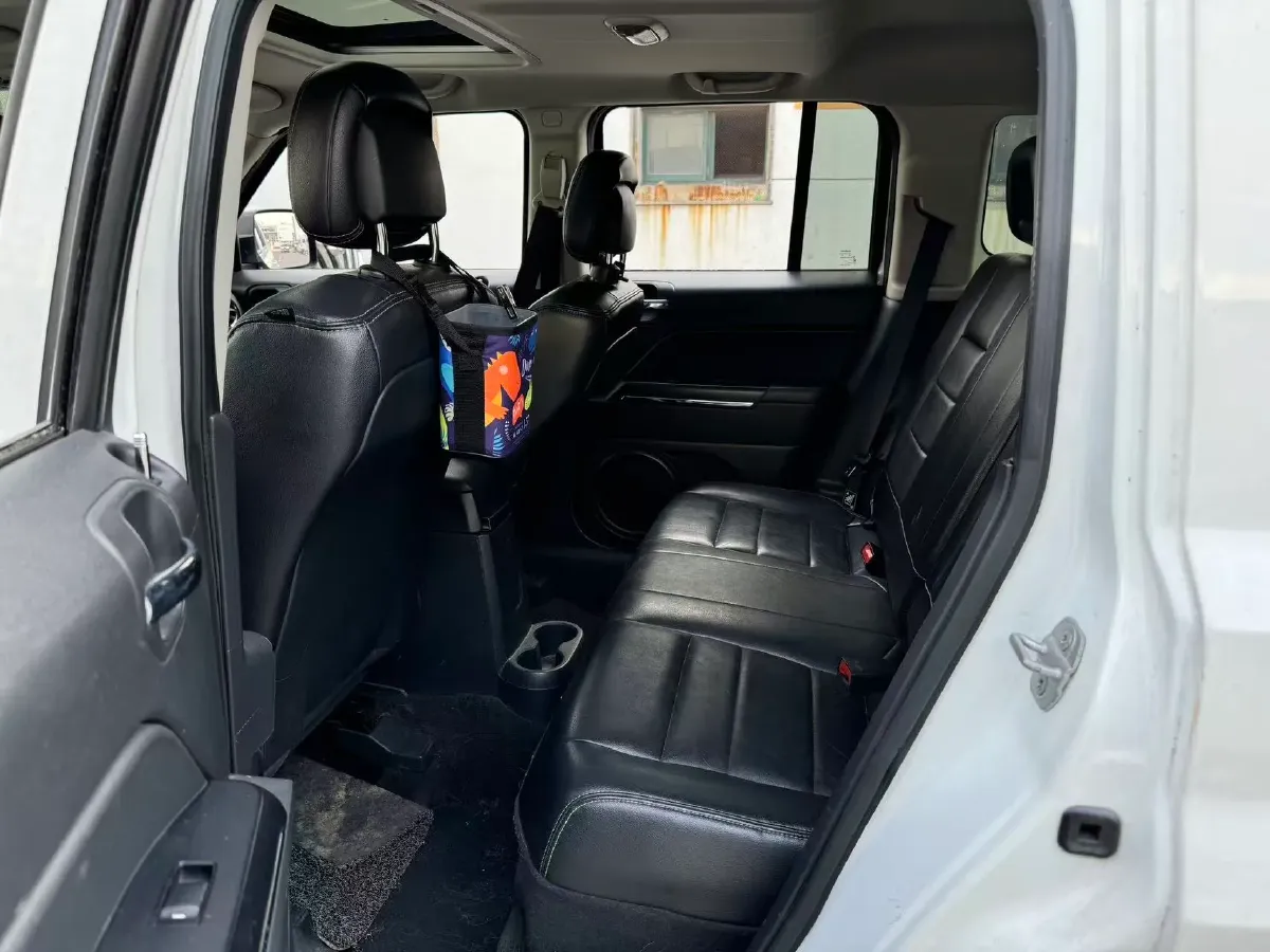 2014 Jeep Patriot 2.4L 170HP L4 6AT,autocango,china used car exporter,china ev exporter,chinese used car exporter,chinese used ev exporter
