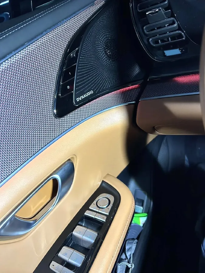 2022 Lincoln Corsair 2.0T 245HP L4 8AT,autocango,china used car exporter,china ev exporter,chinese used car exporter,chinese used ev exporter