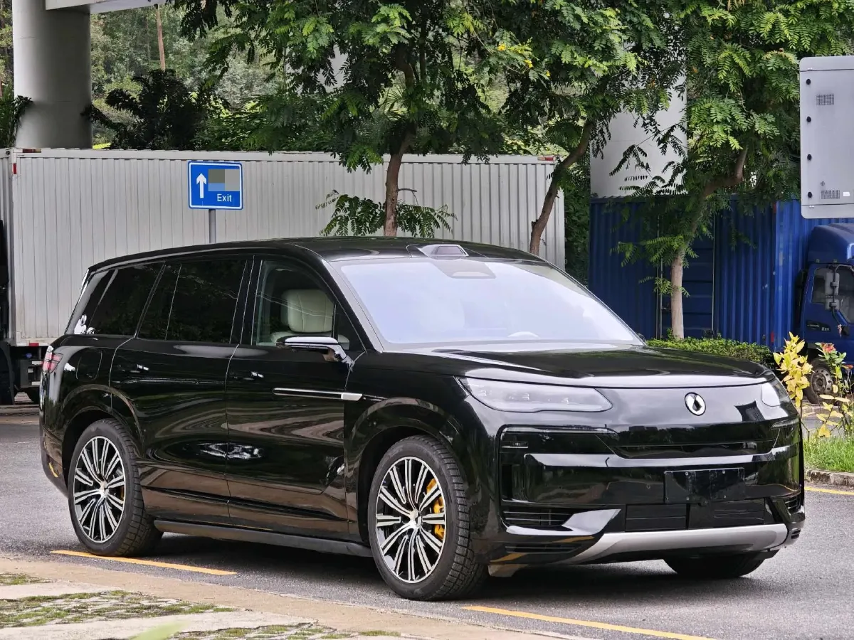 2025 Denza DenzaN9 2.0T 207HP L4 E-CVT PHEV,autocango,china used car exporter,china ev exporter,chinese used car exporter,chinese used ev exporter