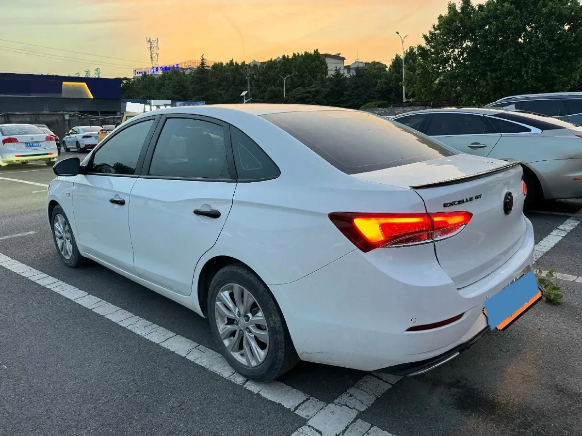 2020 Buick Encore 1.0T 125HP L3 6AT,autocango,china used car exporter,china ev exporter,chinese used car exporter,chinese used ev exporter