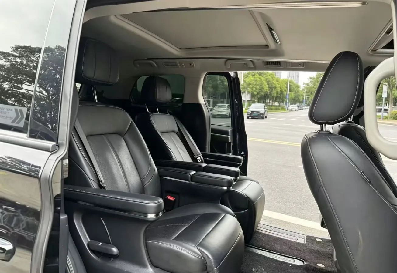 2021 GAC Trumpchi M8 2.0T 252HP L4 8AT,autocango,china used car exporter,china ev exporter,chinese used car exporter,chinese used ev exporter