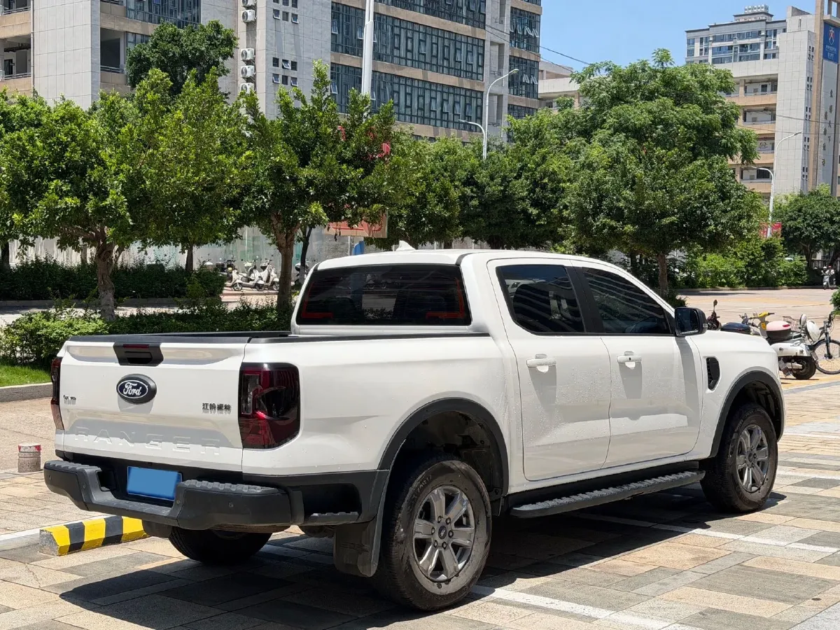 2023 Ford Ranger 2.3T 258HP L4 8AT,autocango,china used car exporter,china ev exporter,chinese used car exporter,chinese used ev exporter