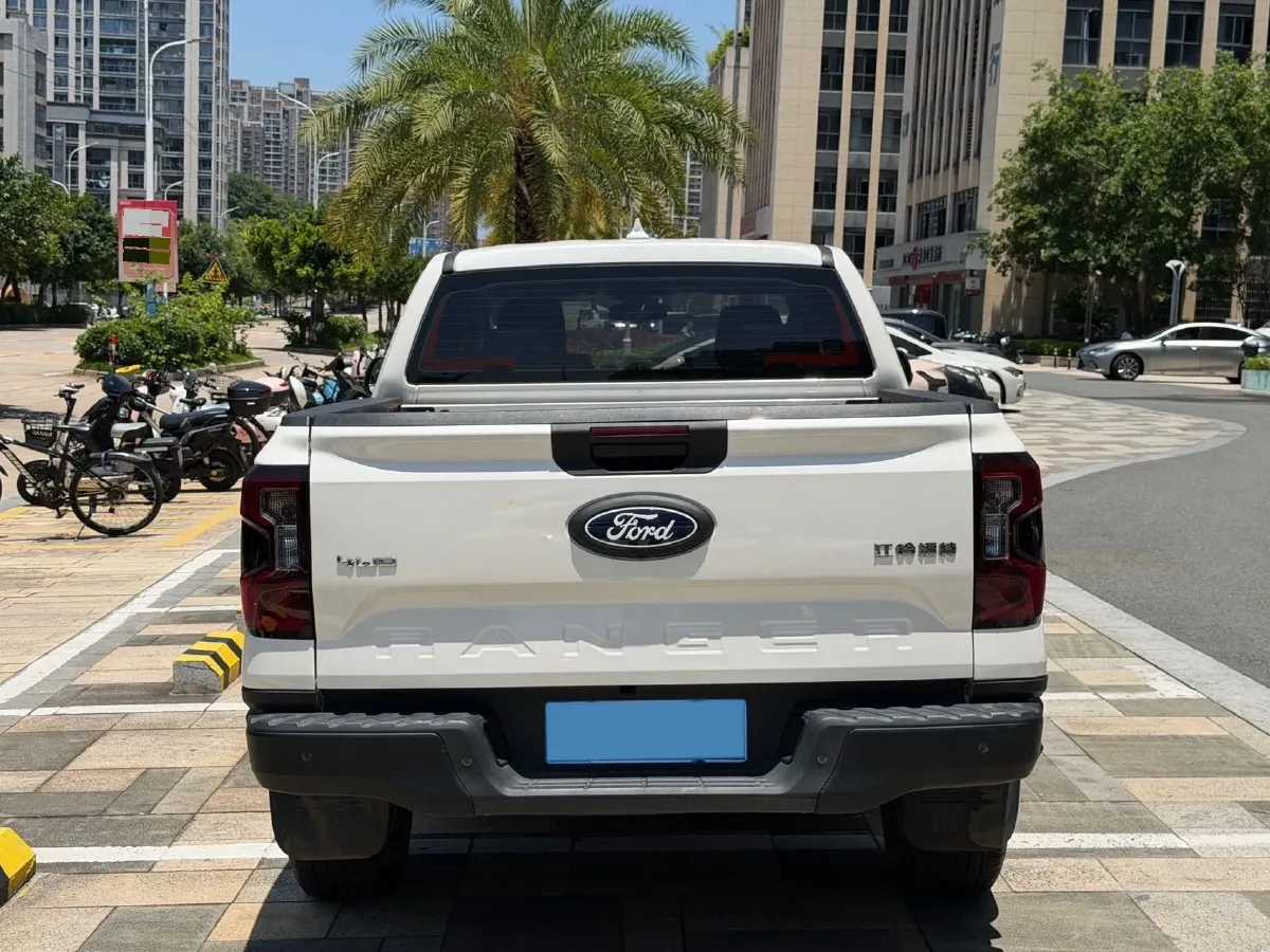 2023 Ford Ranger 2.3T 258HP L4 8AT,autocango,china used car exporter,china ev exporter,chinese used car exporter,chinese used ev exporter