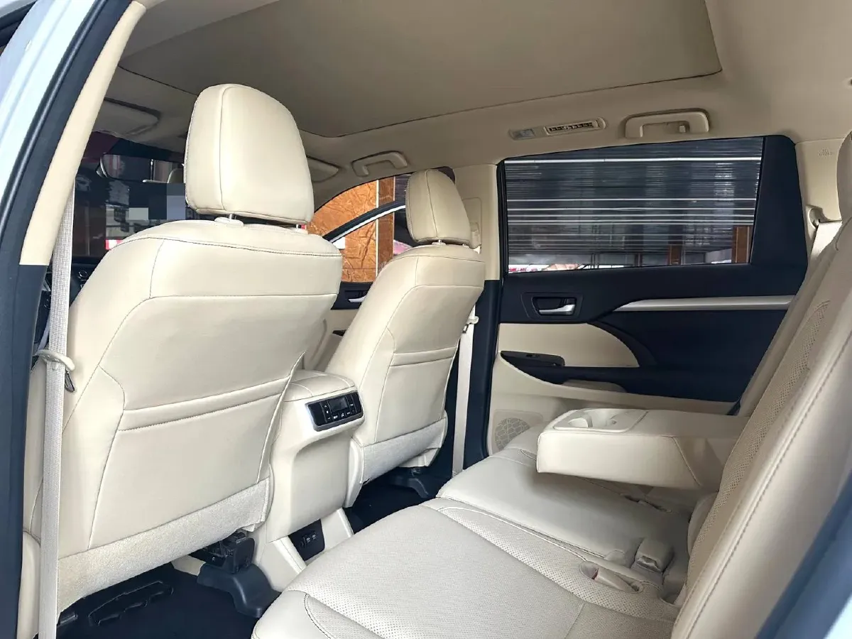 2018 Toyota Highlander 2.0T 220HP L4 6AT,autocango,china used car exporter,china ev exporter,chinese used car exporter,chinese used ev exporter