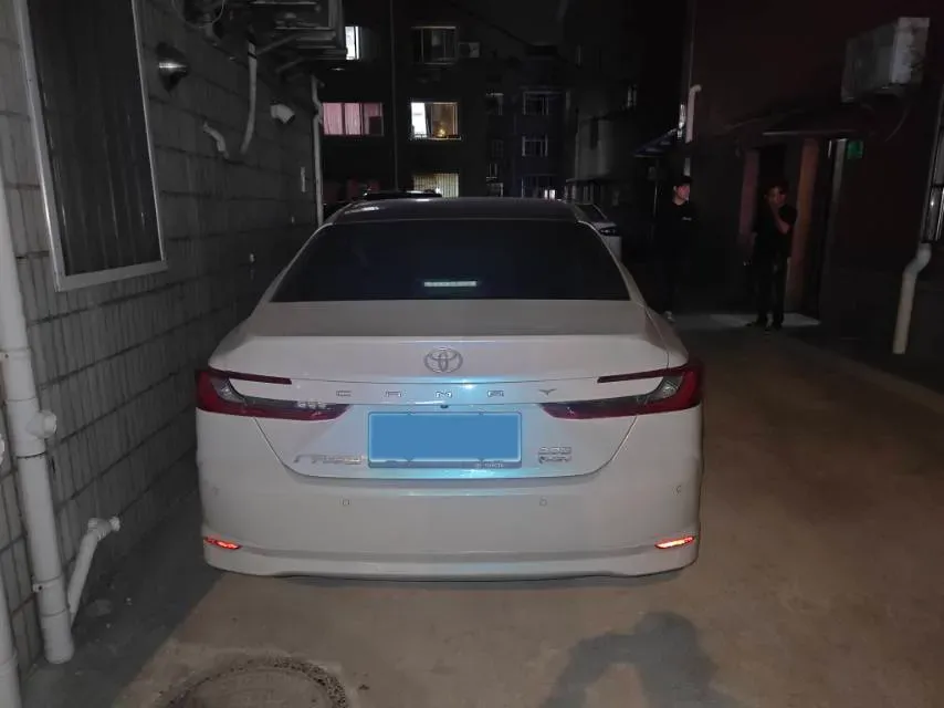 2024 Toyota Camry 2.0L 152HP L4 E-CVT Hybrid,autocango,china used car exporter,china ev exporter,chinese used car exporter,chinese used ev exporter