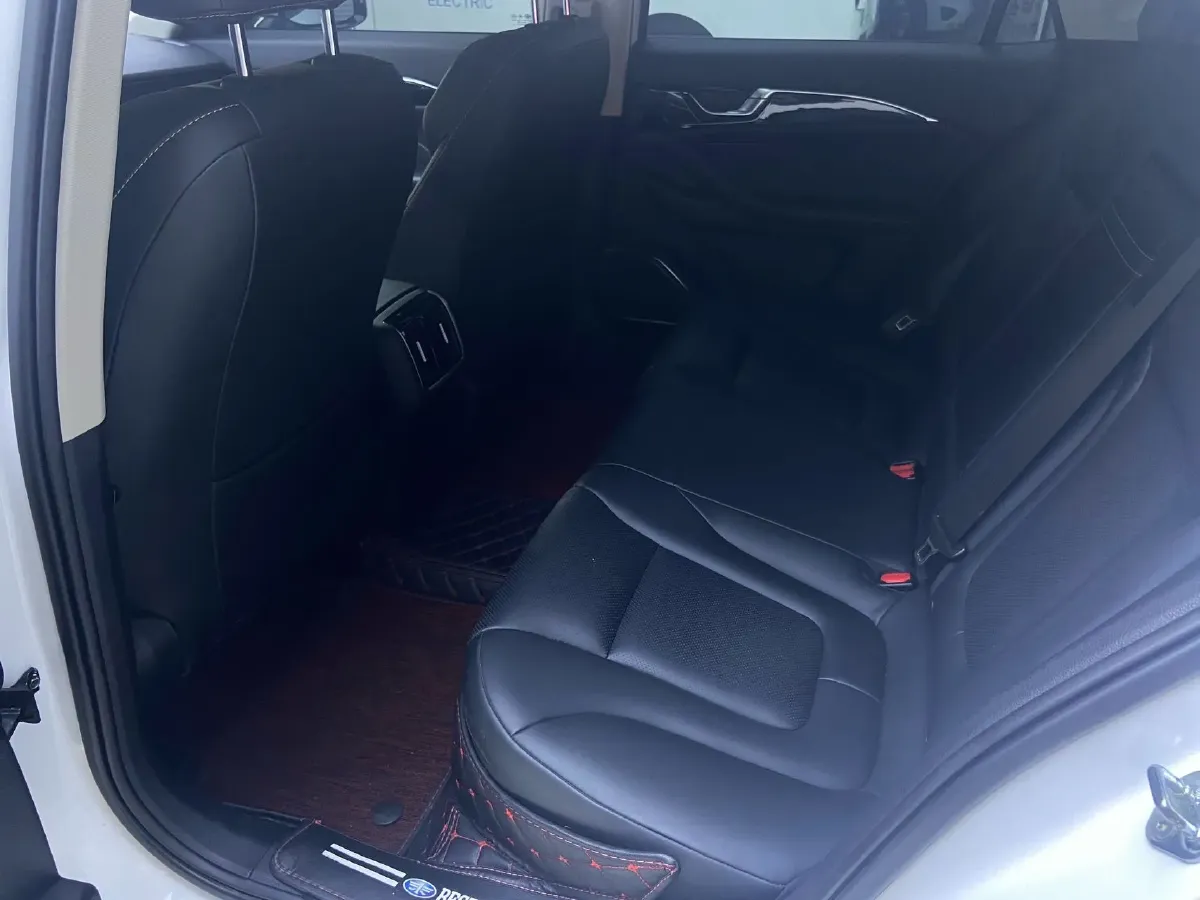 2021 Bestune B70 1.5T 169HP L4 7DCT,autocango,china used car exporter,china ev exporter,chinese used car exporter,chinese used ev exporter