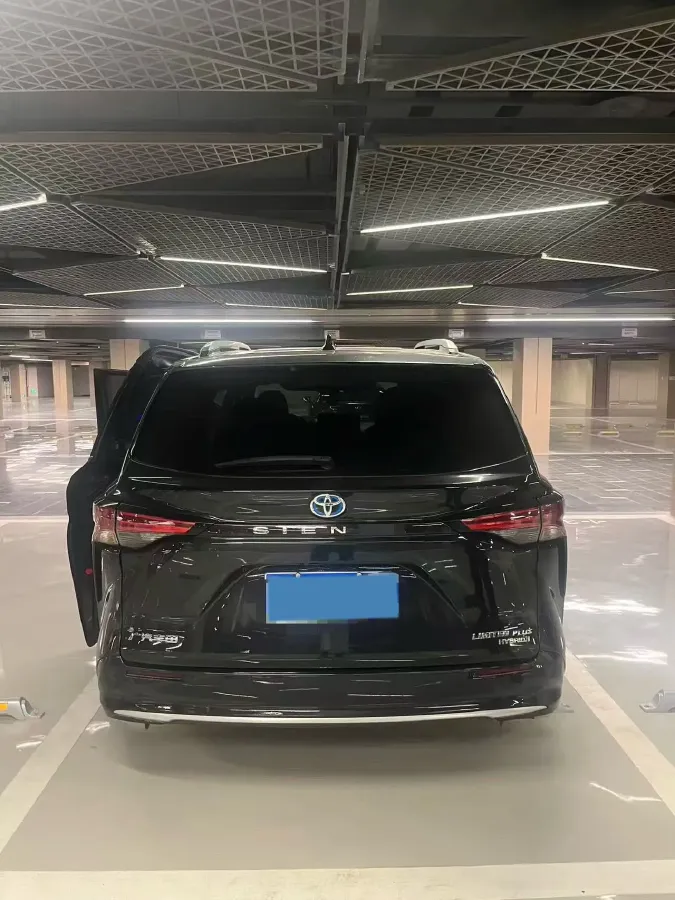 2021 Toyota Sienna 2.5L 192HP L4 E-CVT Hybrid,autocango,china used car exporter,china ev exporter,chinese used car exporter,chinese used ev exporter