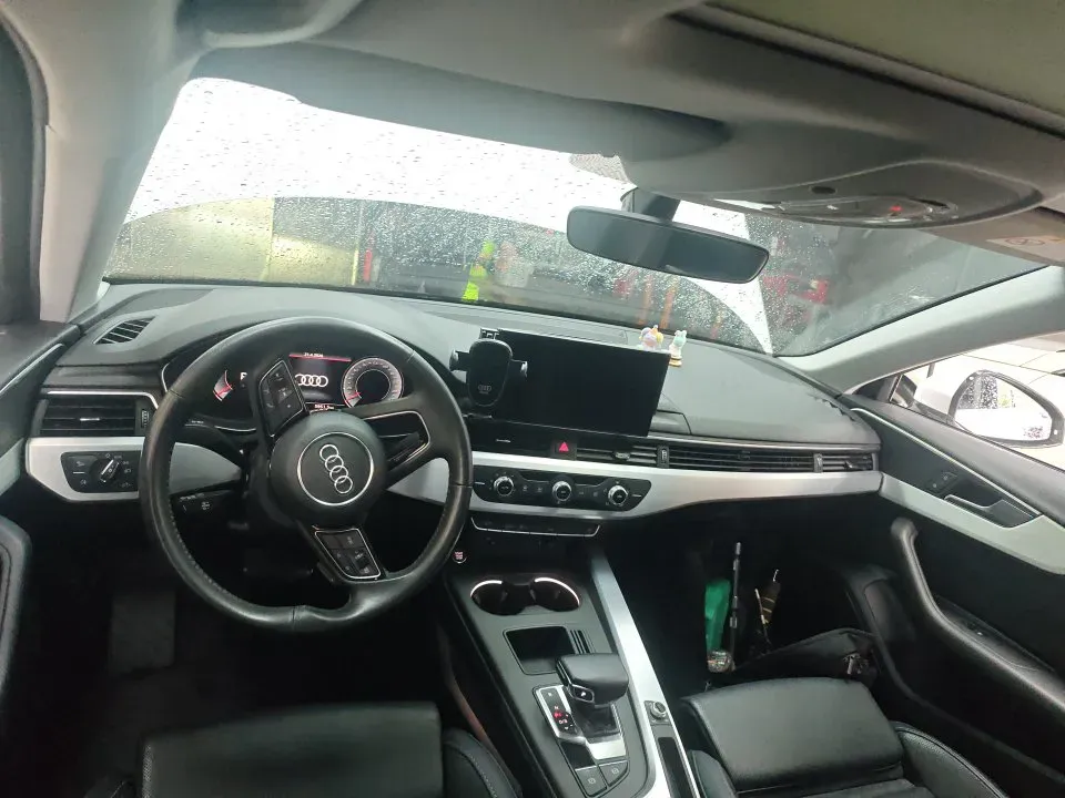 2020 Audi A4L 2.0T 190HP L4 7DCT,autocango,china used car exporter,china ev exporter,chinese used car exporter,chinese used ev exporter
