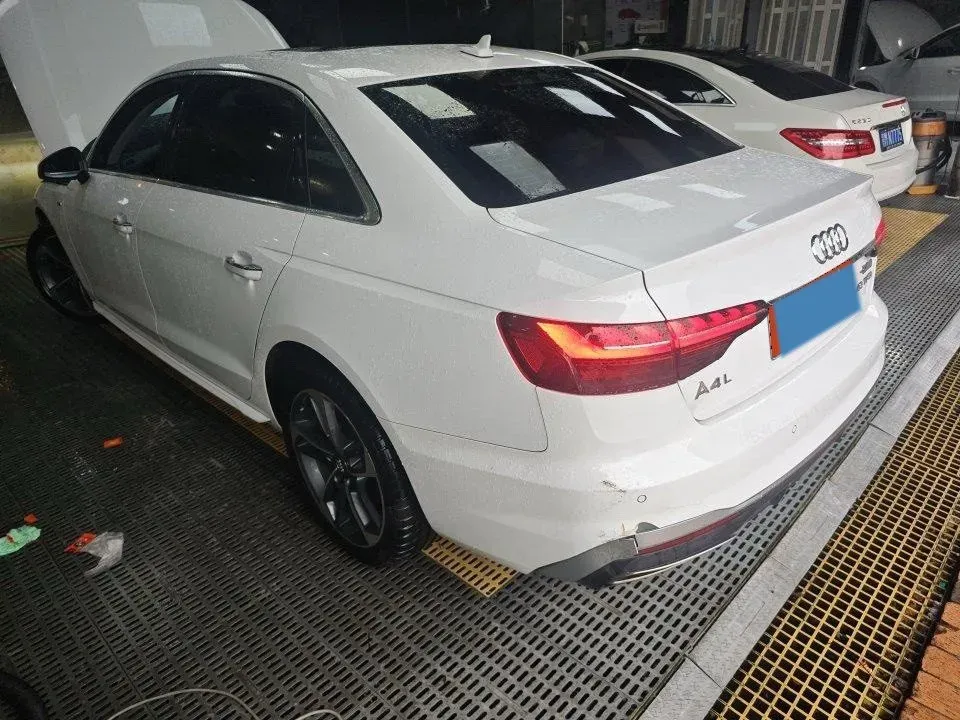 2020 Audi A4L 2.0T 190HP L4 7DCT,autocango,china used car exporter,china ev exporter,chinese used car exporter,chinese used ev exporter