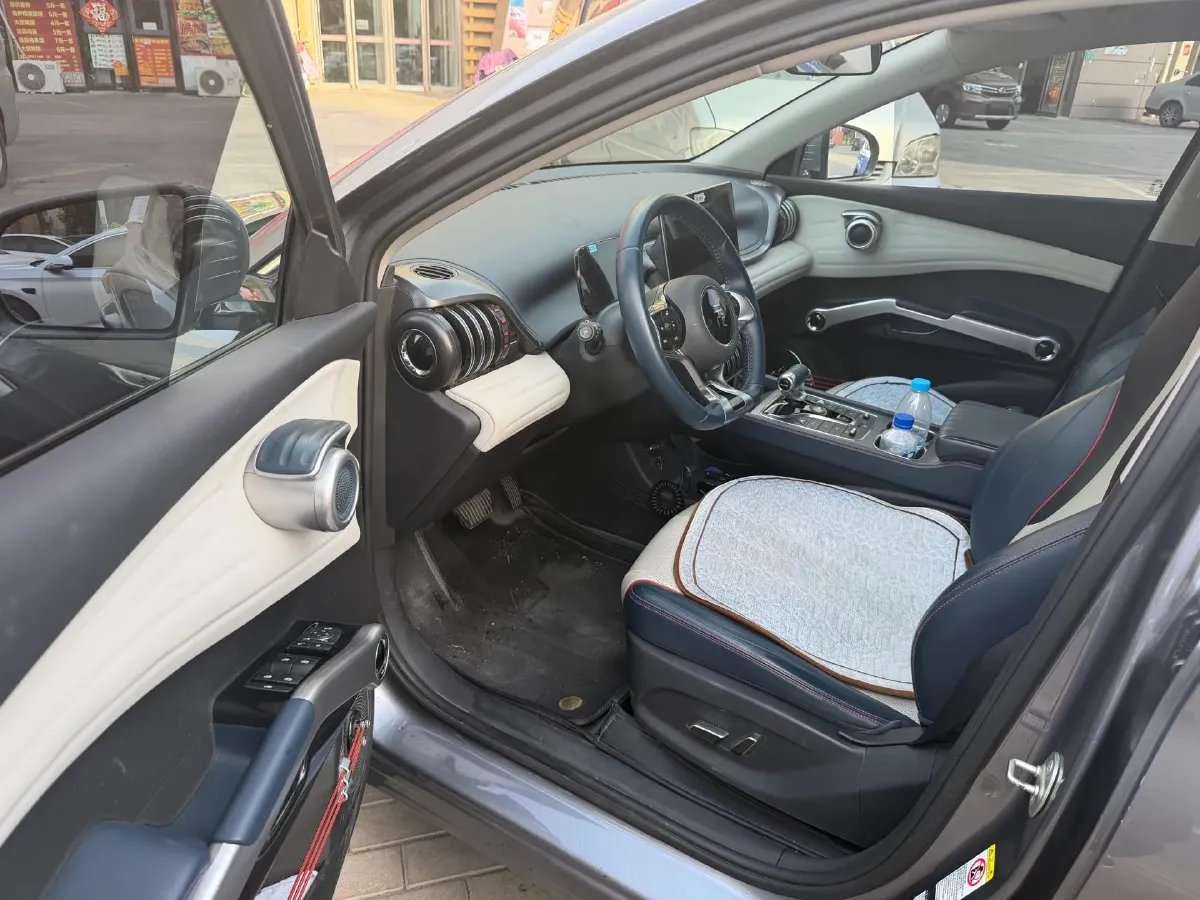 2022 Hycan Z03 BEV 64.23KWH,autocango,china used car exporter,china ev exporter,chinese used car exporter,chinese used ev exporter