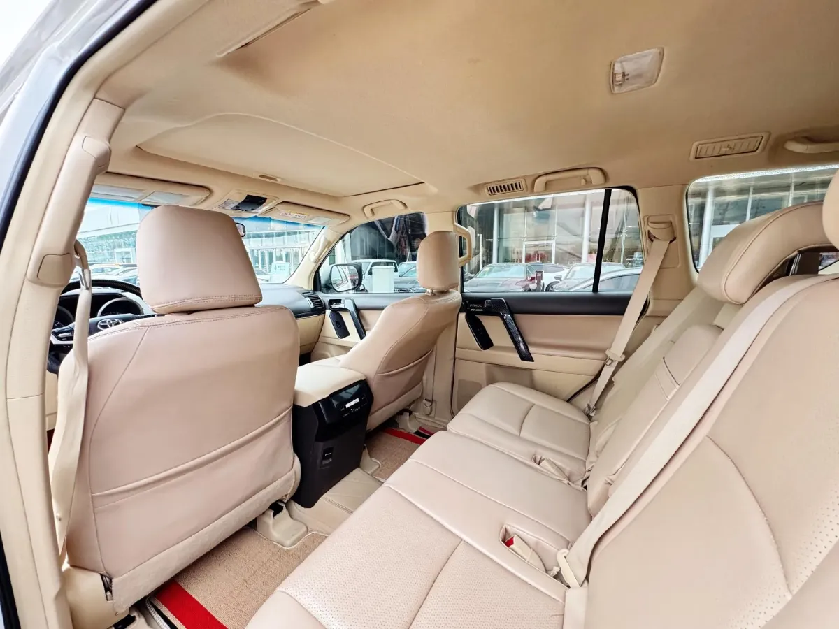 2017 Toyota Corolla 1.2T 116HP L4 6MT,autocango,china used car exporter,china ev exporter,chinese used car exporter,chinese used ev exporter