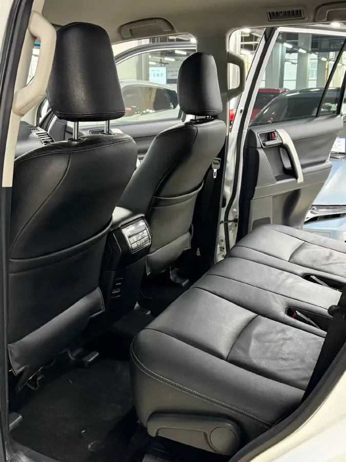 2017 Toyota Corolla 1.6L 122HP L4 CVT,autocango,china used car exporter,china ev exporter,chinese used car exporter,chinese used ev exporter