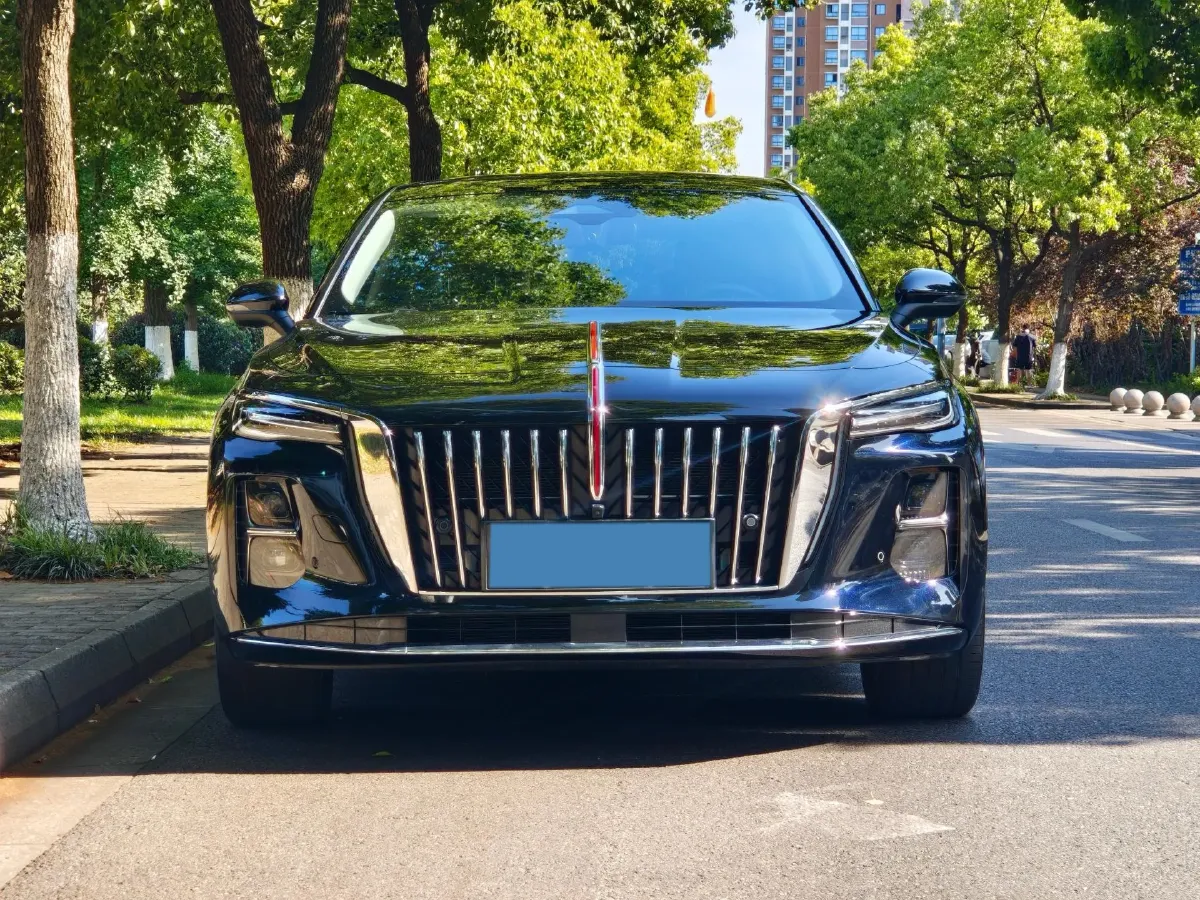 2025 HongQi H5 1.5T 150HP L4 1DHT PHEV,autocango,china used car exporter,china ev exporter,chinese used car exporter,chinese used ev exporter