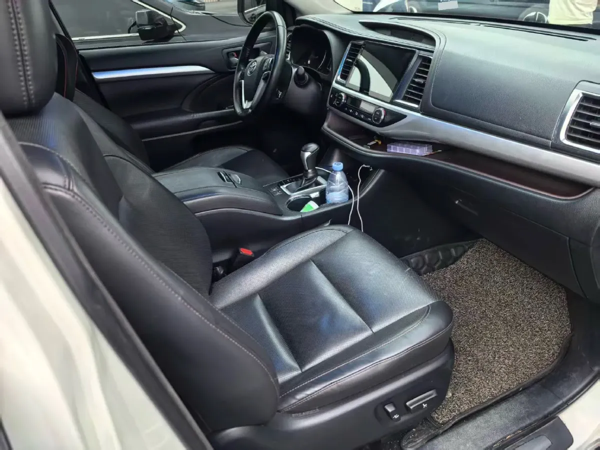 2018 Toyota Highlander 2.0T 220HP L4 6AT,autocango,china used car exporter,china ev exporter,chinese used car exporter,chinese used ev exporter